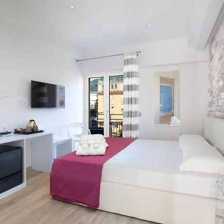 Vhome فندق مبيت وإفطار 4*