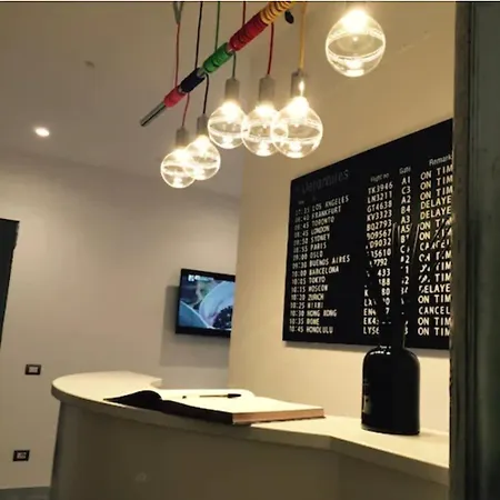 فندق مبيت وإفطار Vhome سورينتو