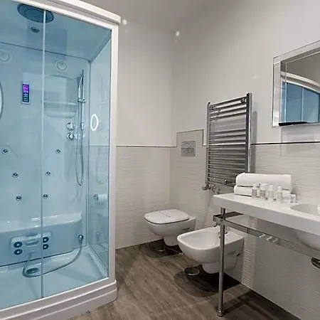 فندق مبيت وإفطار Vhome 4*