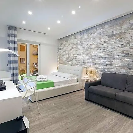 Vhome فندق مبيت وإفطار 4*