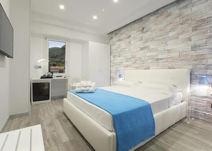 Vhome Bed & Breakfast