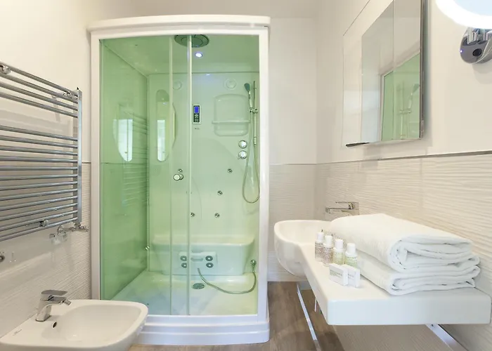 לינה וארוחת בוקר Vhome